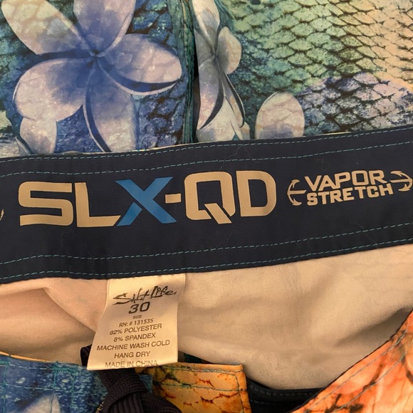 Salt Life Tropic Skins SLX-QD Boardshorts 30 - Picture 5 of 7